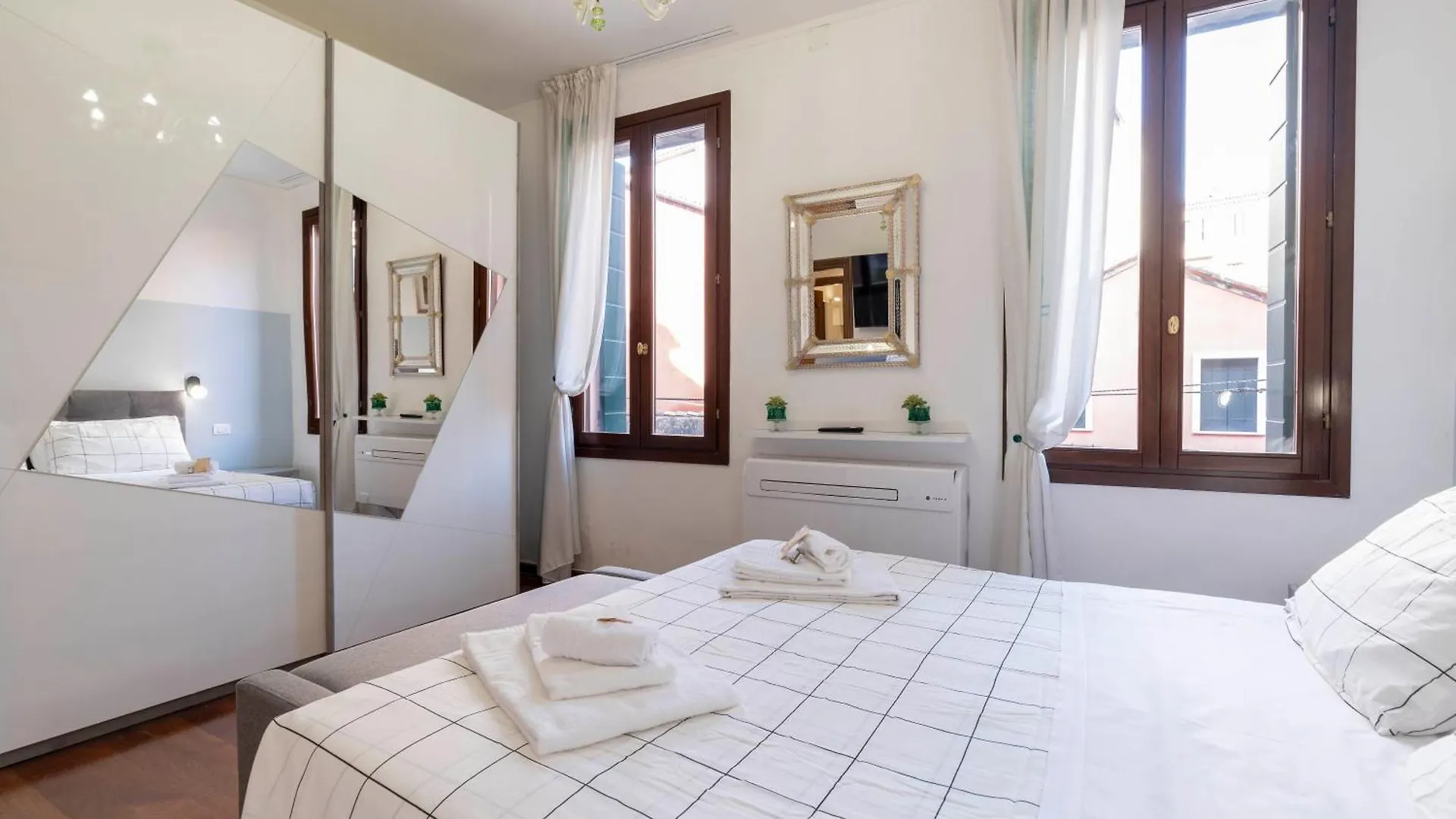 Apartment Residence House Canal 2 Venedig